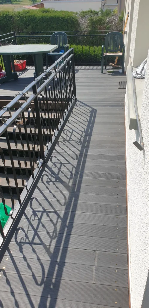 rénovation et insatalattion lambris pvc balcon