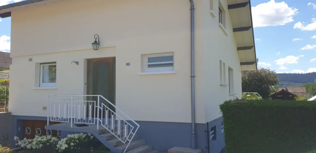 bell emaiso avec ravalement de façade blanc