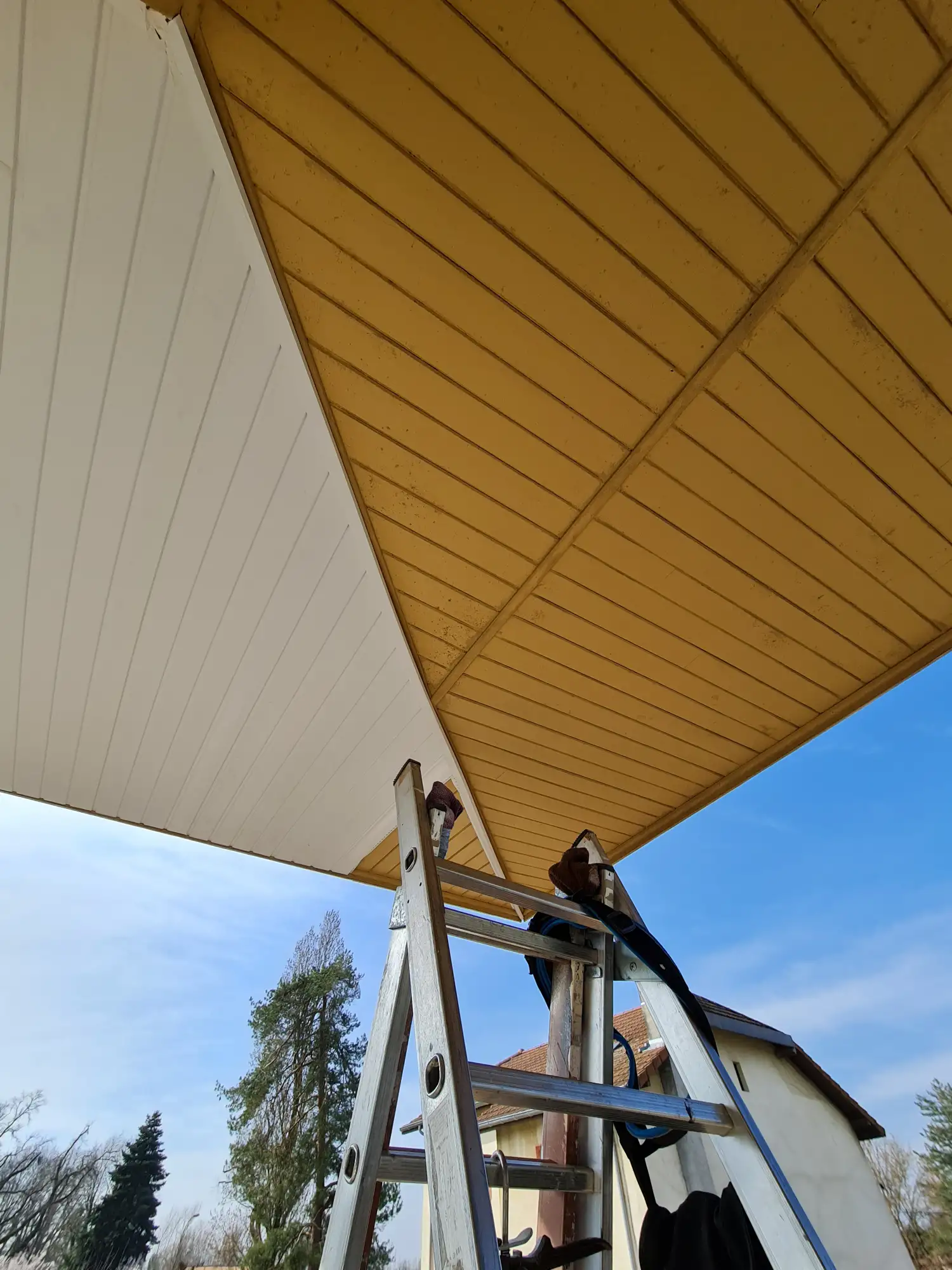 sous balcon rénové avec pvc