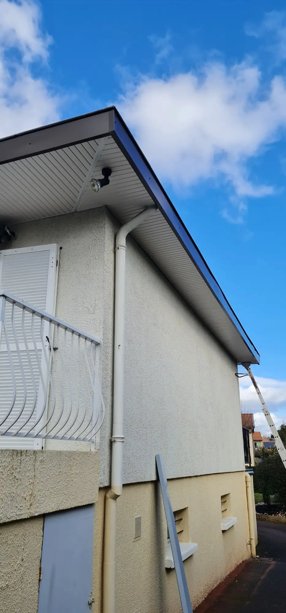 maison façade rénové, repeinte